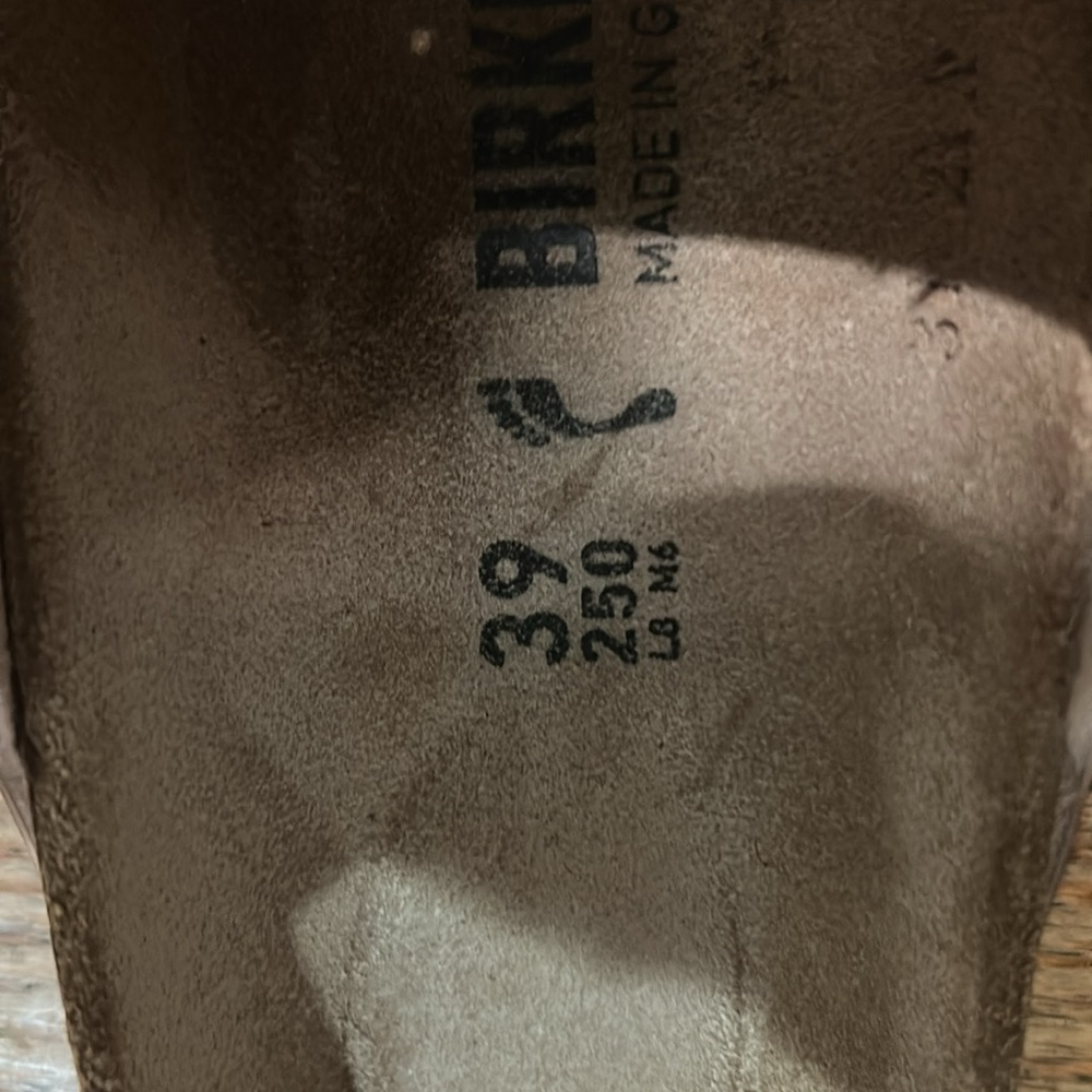 Birkenstock sandals barely worn - Picture 5 of 5